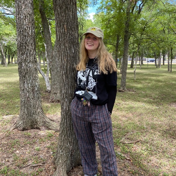 Meet your Posher, Amelia - Picture 1 of 1